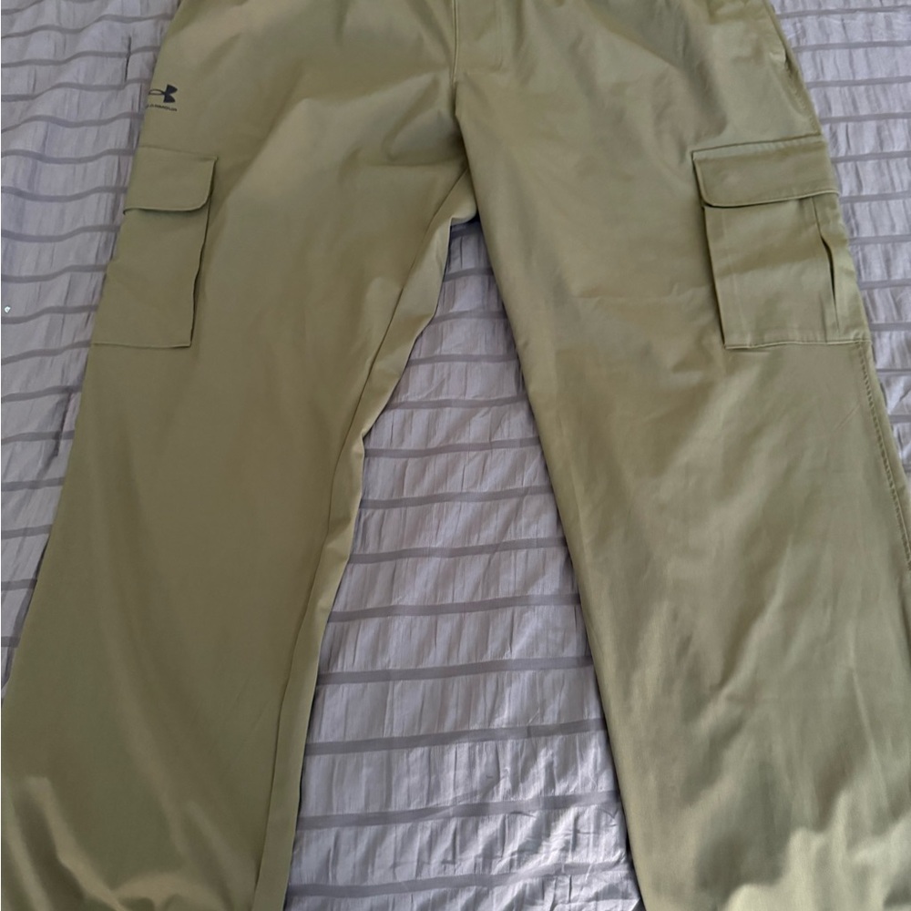 Under Armour Men's Khaki Cargo Pants
